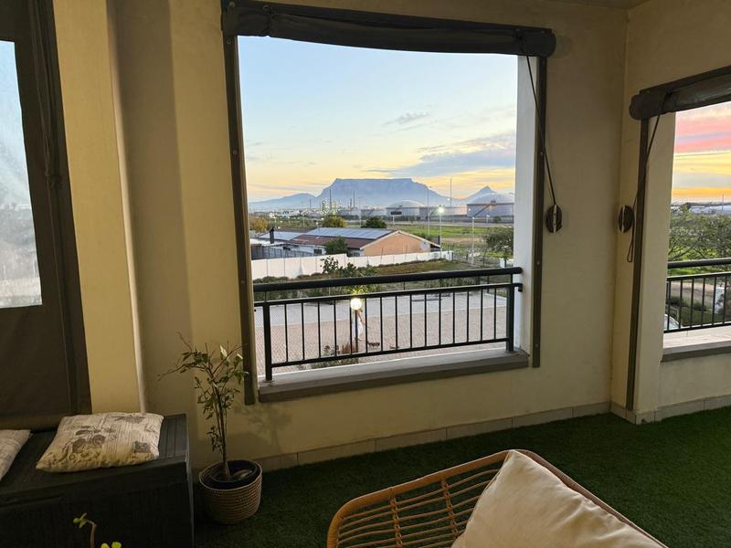 2 Bedroom Property for Sale in De Zicht Estate Western Cape